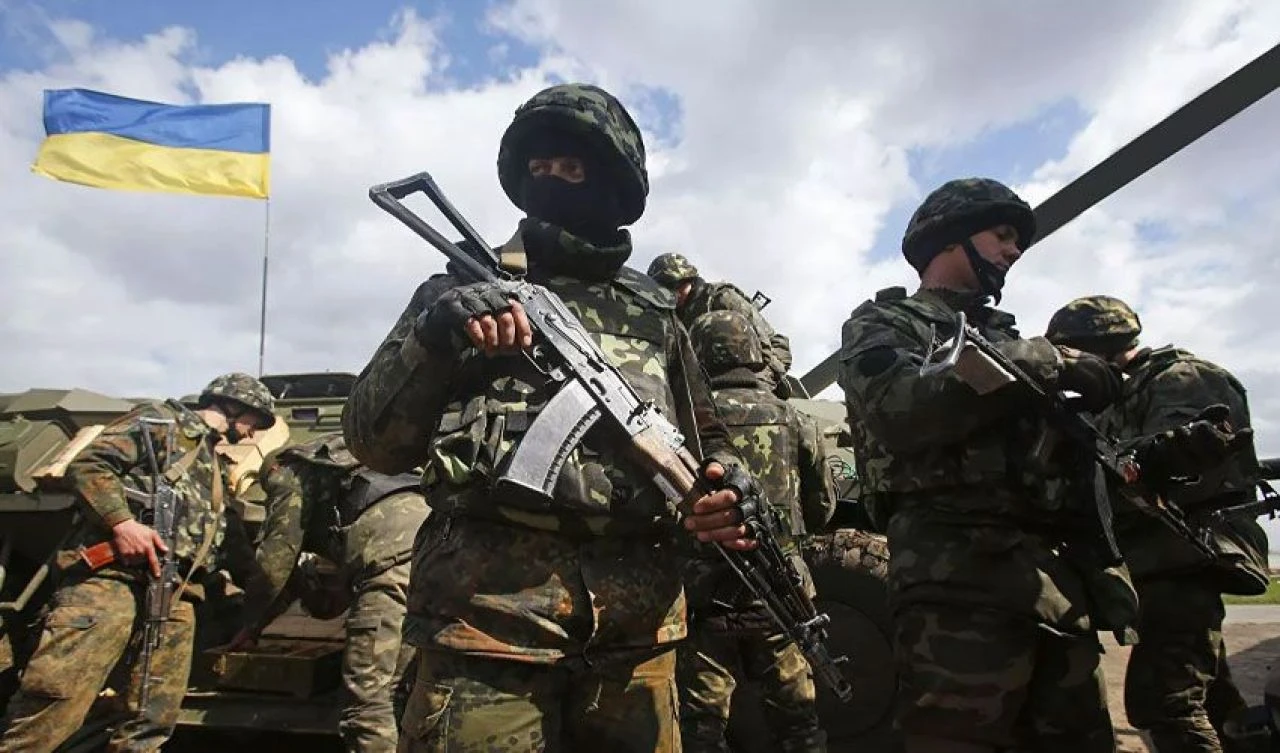 Cepheye gitmek yerine firar ettiler! Fransa'nın yetiştirdiği Ukraynalı askerler artık yok