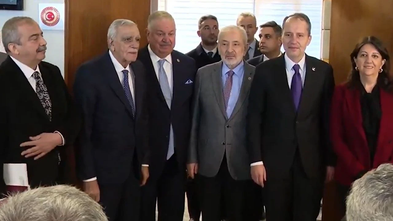 DEM Parti'den CHP ve DEVA'ya ziyaret: Özgür Özel 'komisyon' önerdi, Ali Babacan Erdoğan'a çağrı yaptı - 8. Resim