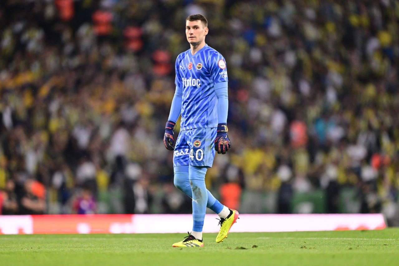 Fenerbahçe'de Livakovic için satış kararı! Yeni adresi belli oluyor