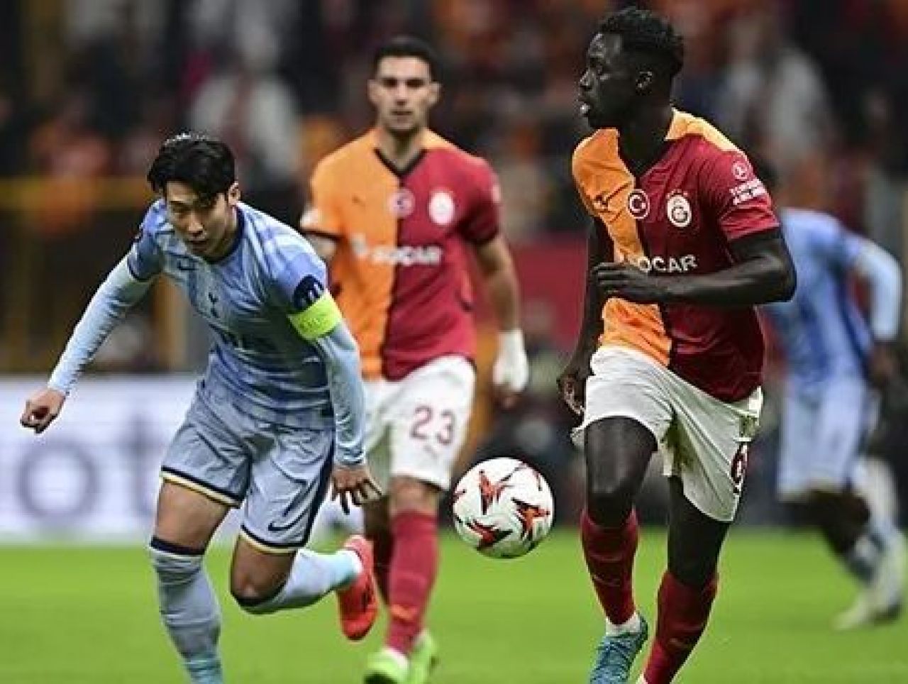 Galatasaray'ın transfer listesindeki Heung-Min 'Son'unda imzayı attı - 1. Resim