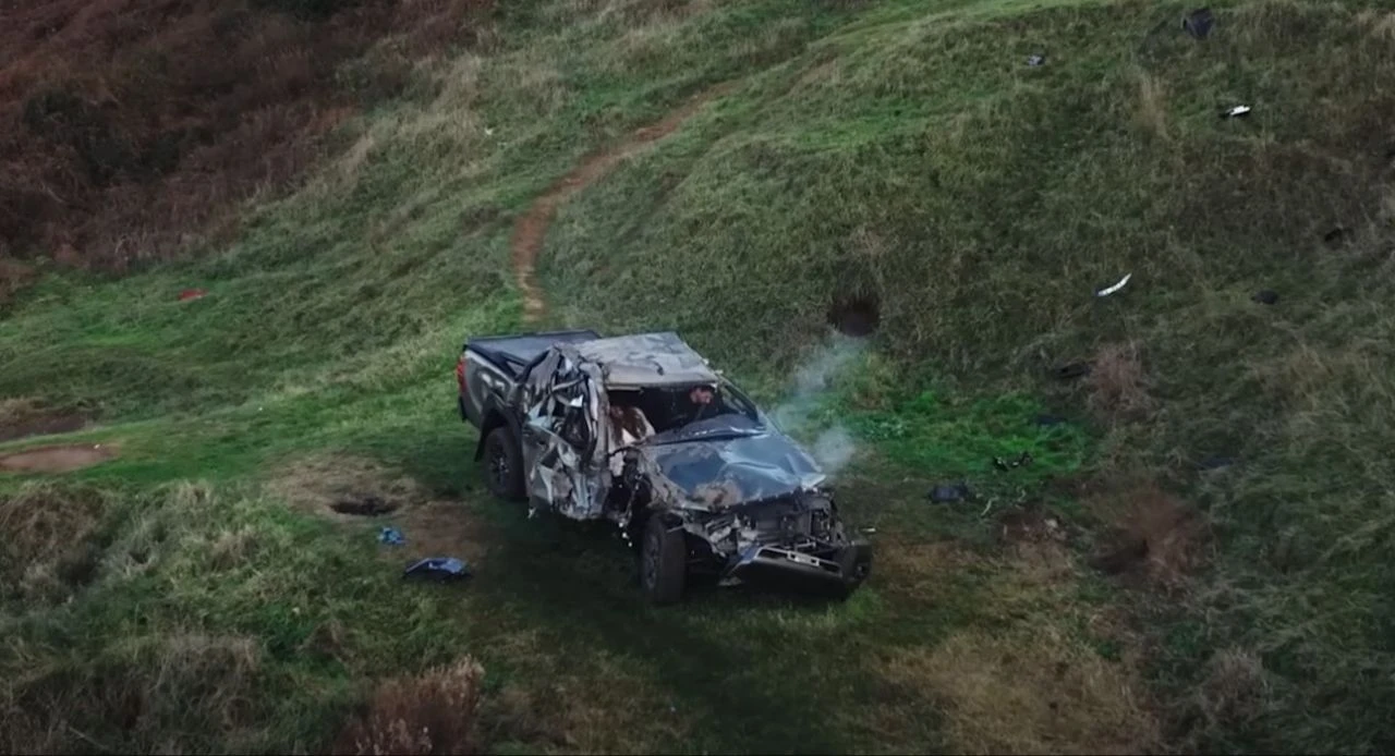 Hudutsuz Sevda Zeynep öldü mü? Hudutsuz Sevda Miray Daner diziden ayrılıyor mu? - 6. Resim