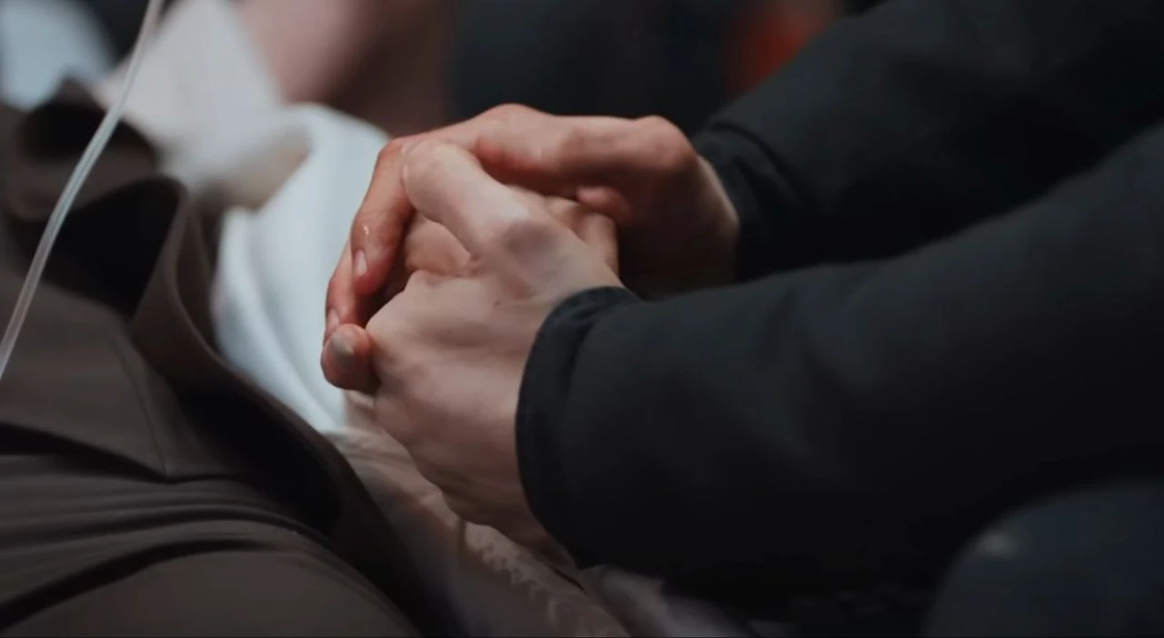 Hudutsuz Sevda Zeynep öldü mü? Hudutsuz Sevda Miray Daner diziden ayrılıyor mu? - 3. Resim