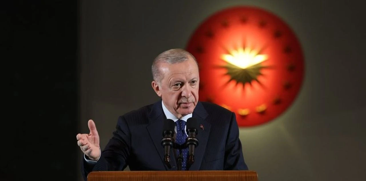 Son dakika | Cumhurbaşkanı Erdoğan'dan kamuya uyarı: Makam odalarınızda sıkışıp kalmayın! - 1. Resim