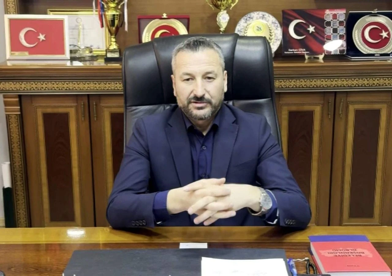 Belediye başkanı iş arayanlara sosyal medyadan isyan etti: Rahat bırakın da işimizi yapalım - 1. Resim