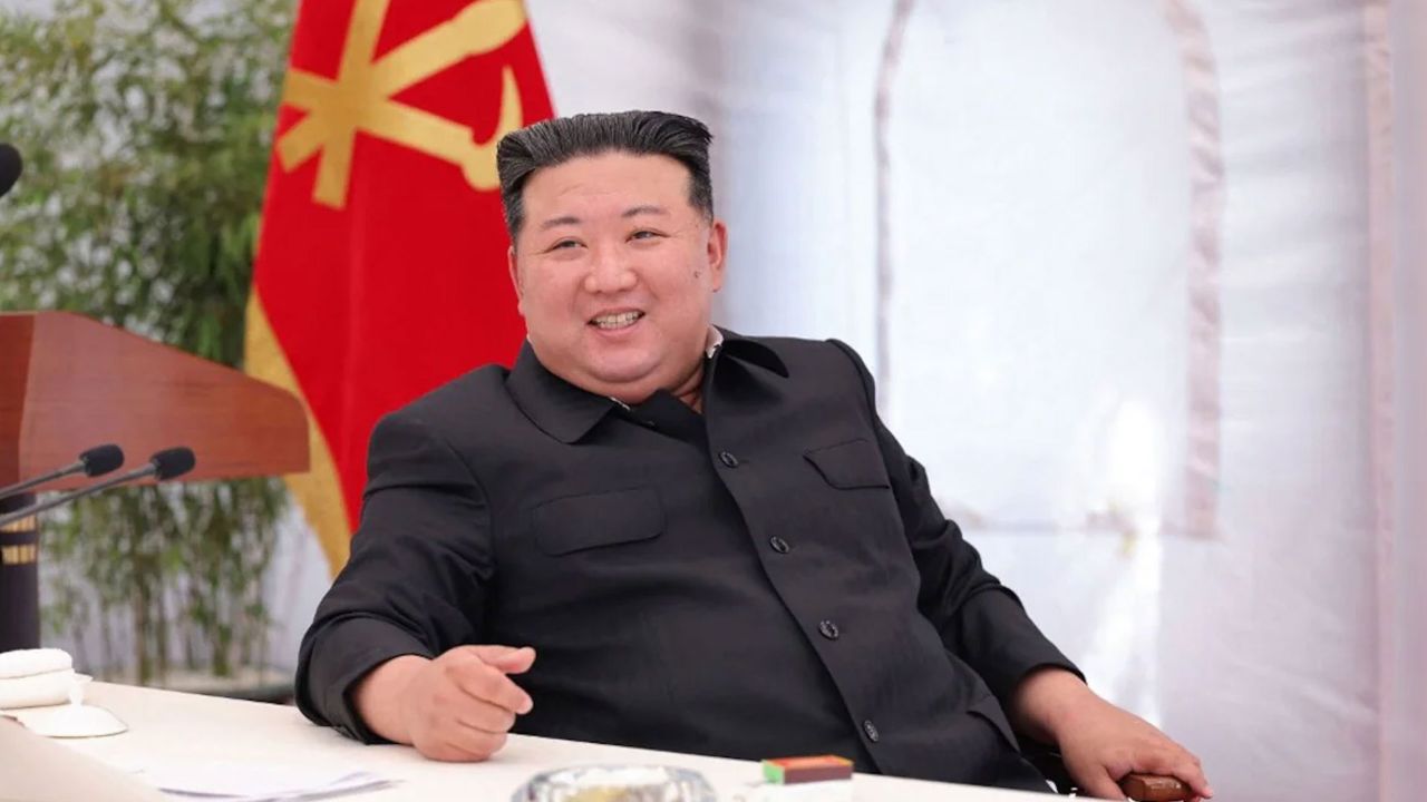 Boşanmanın hapisle cezalandırıldığı Kuzey Kore&#039;de akılalmaz bir yasak daha! Kim Jong-un bu kez yiyeceklere savaş açtı