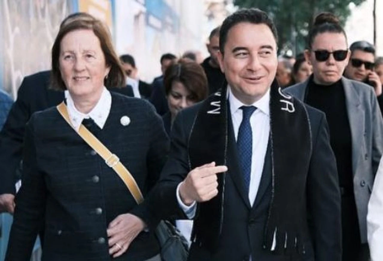 DEVA Partisi Manisa Milletvekili Selma Aliye Kavaf istifa etti