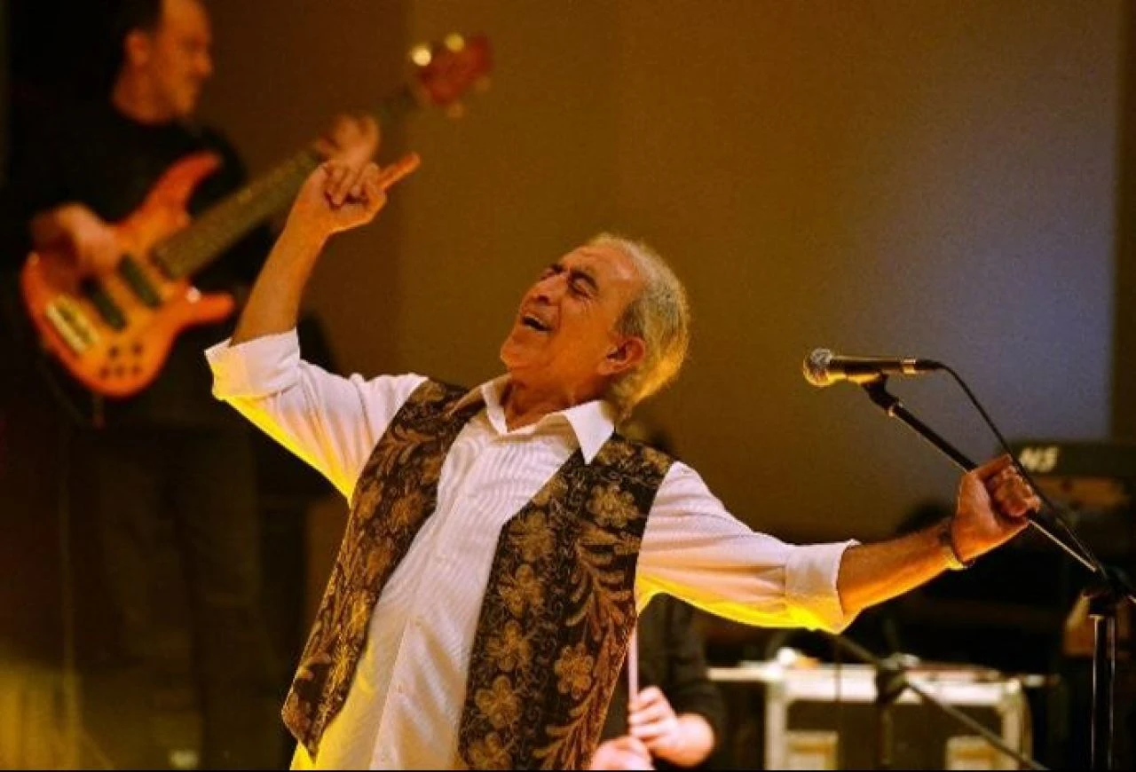 Edip Akbayram sağlık durumu açıklandı! Ünlü sanatçının neden yoğun bakıma alındığı merak edildi