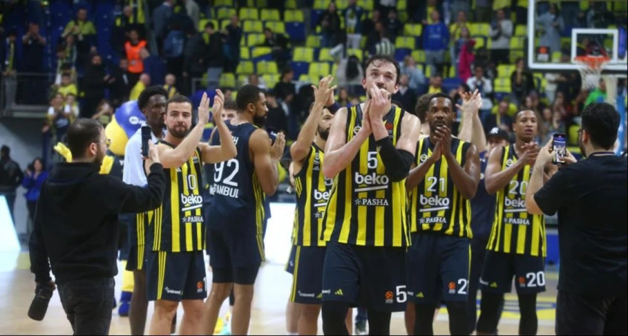 THY Euroleague'de Fenerbahçe fırtınası: Alba Berlin'i 17 farkla geçti! - 1. Resim