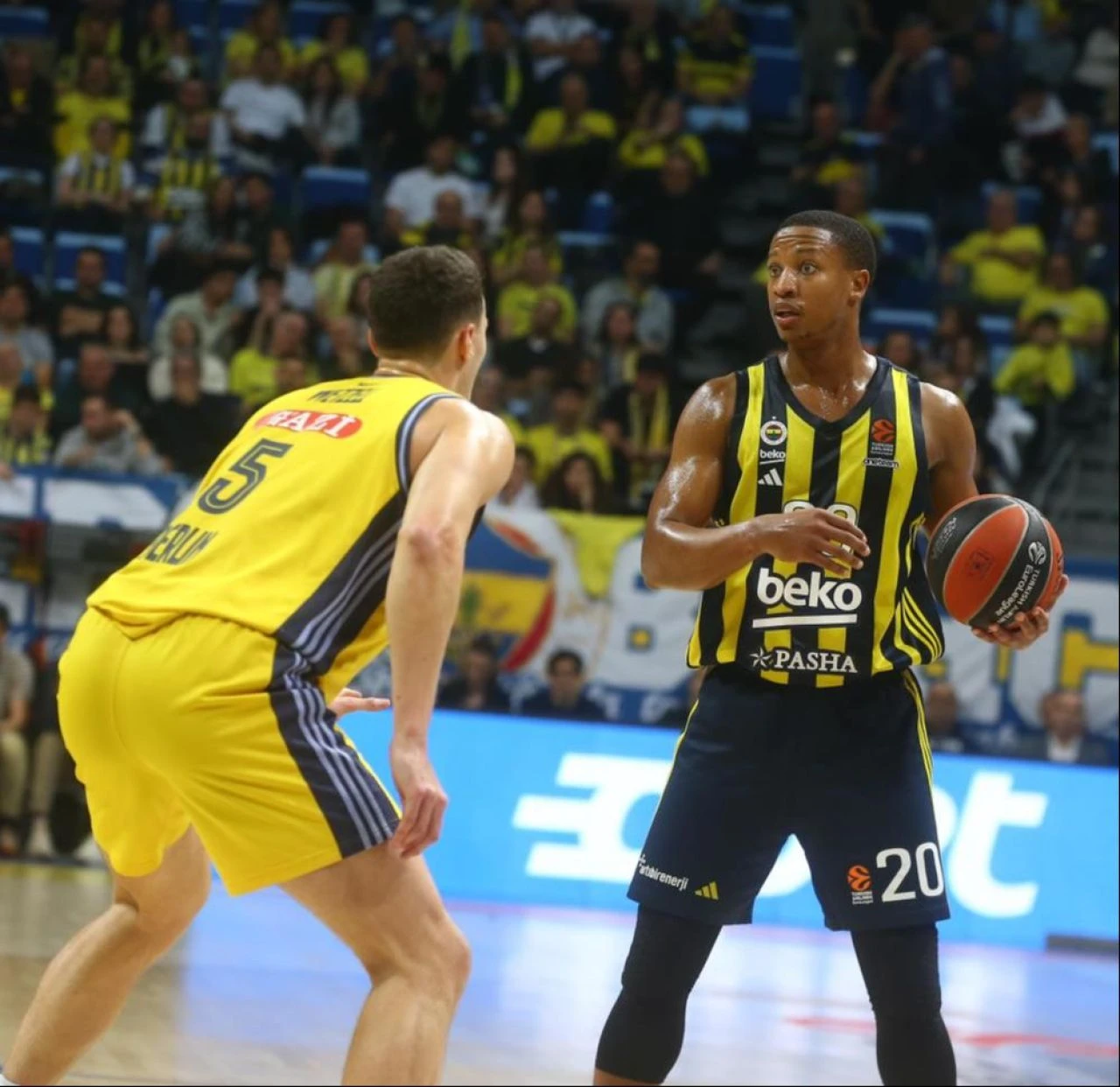 THY Euroleague'de Fenerbahçe fırtınası: Alba Berlin'i 17 farkla geçti! - 2. Resim