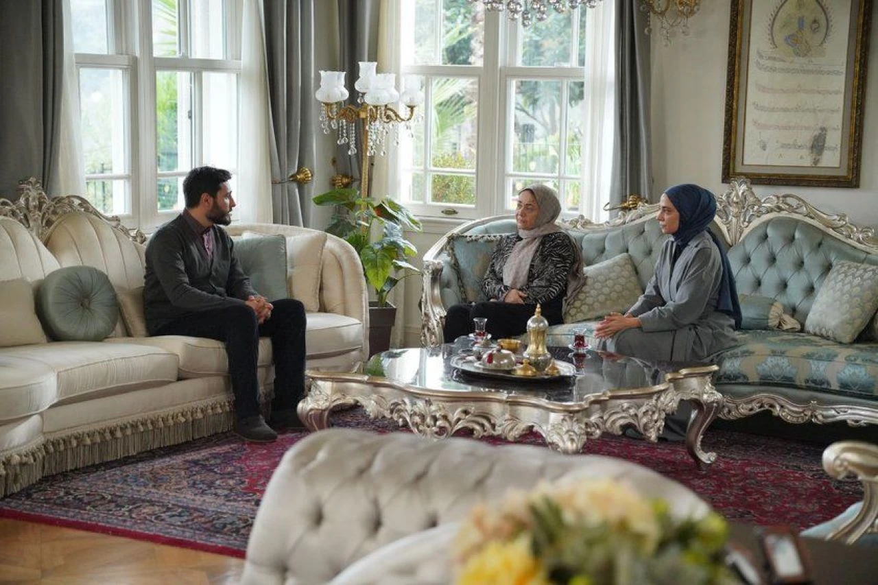 Bugün Kızılcık Şerbeti var mı 10 Ocak? Yeni bölüm tarihi izleyicinin gündeminde - 1. Resim