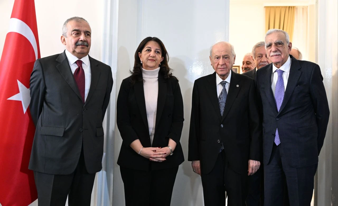 Erdoğan-Bahçeli görüşmesinin perde arkası ortaya çıktı: Zirvede 'Öcalan' detayı dikkat çekti - 3. Resim