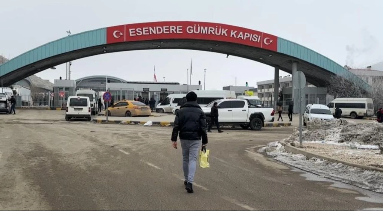 Kaybolan cüzdan sınırları aşan dostluğu başlattı: 2 ülke vatandaşı bir arada!