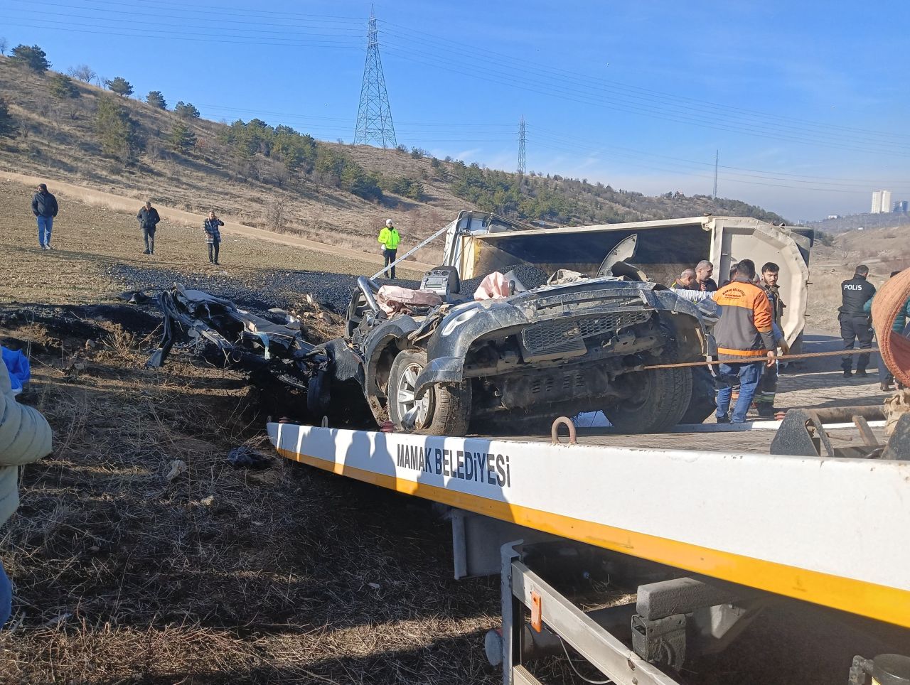 Ankara’da zift yüklü kamyon dehşet saçtı! 3 işçi feci şekilde can verdi - 1. Resim