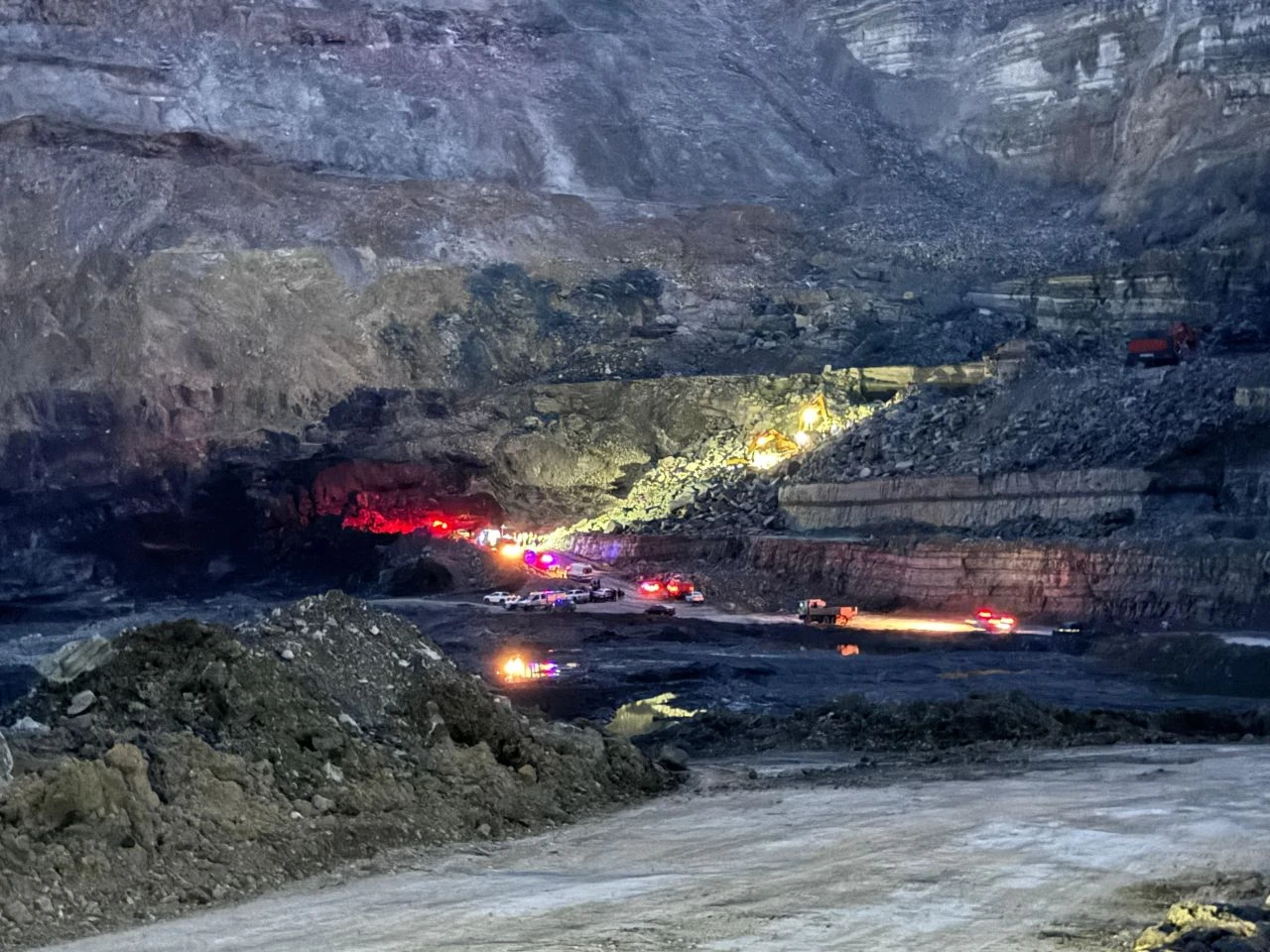 Bursa'da kömür madeni göçtü: Patlatma sorumlusundan acı haber geldi - 1. Resim