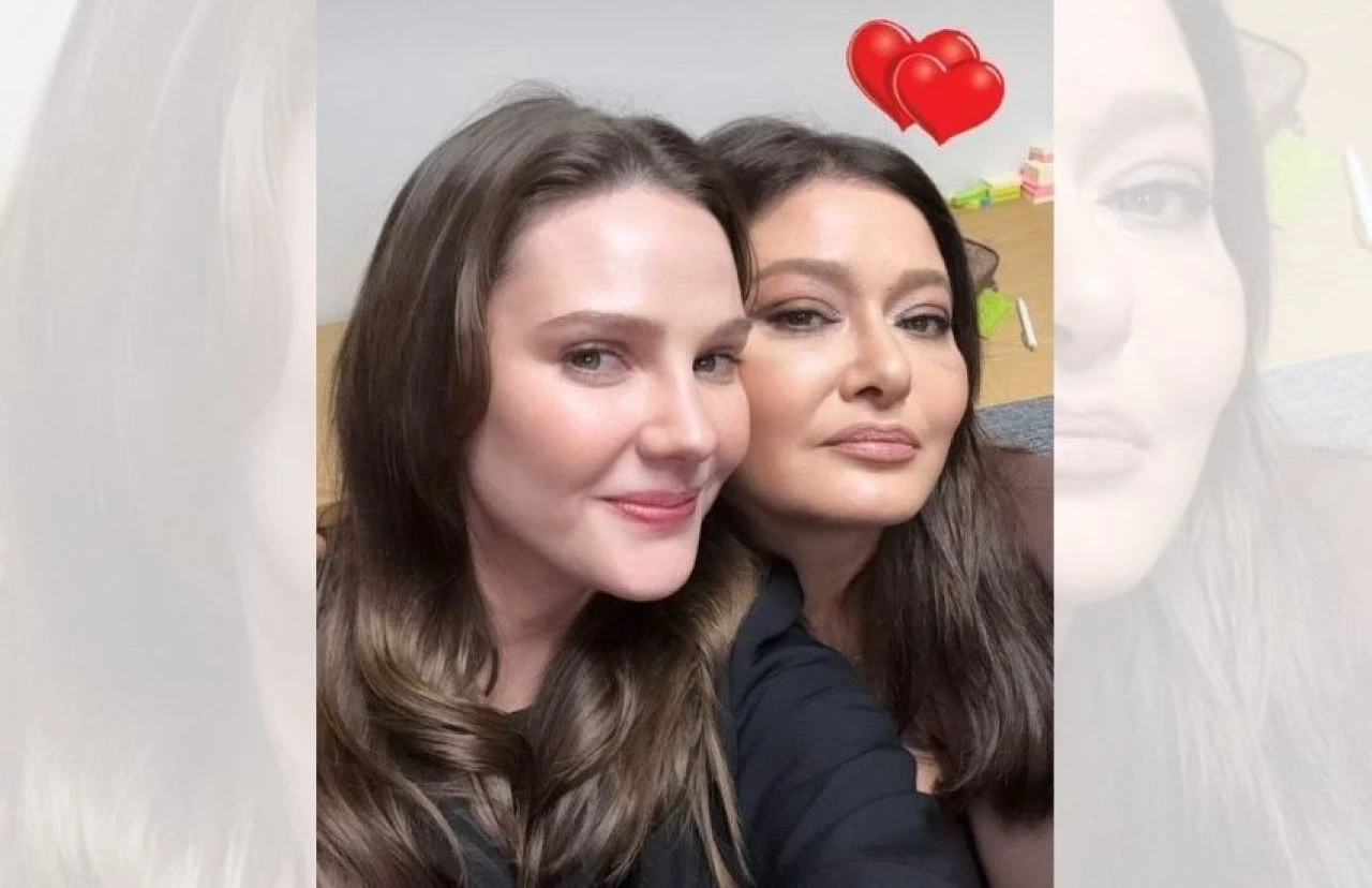 Paramparça dizisi oyuncuları Nurgül Yeşilçay ile Alina Boz yıllar sonra buluştu! - 1. Resim