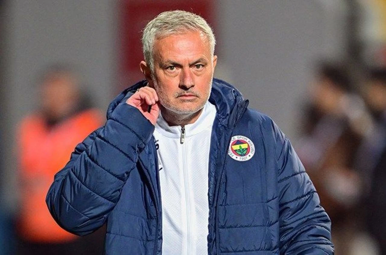 Fenerbahçe'de büyük operasyon: Jose Mourinho 6 futbolcunun biletini kesti - 2. Resim