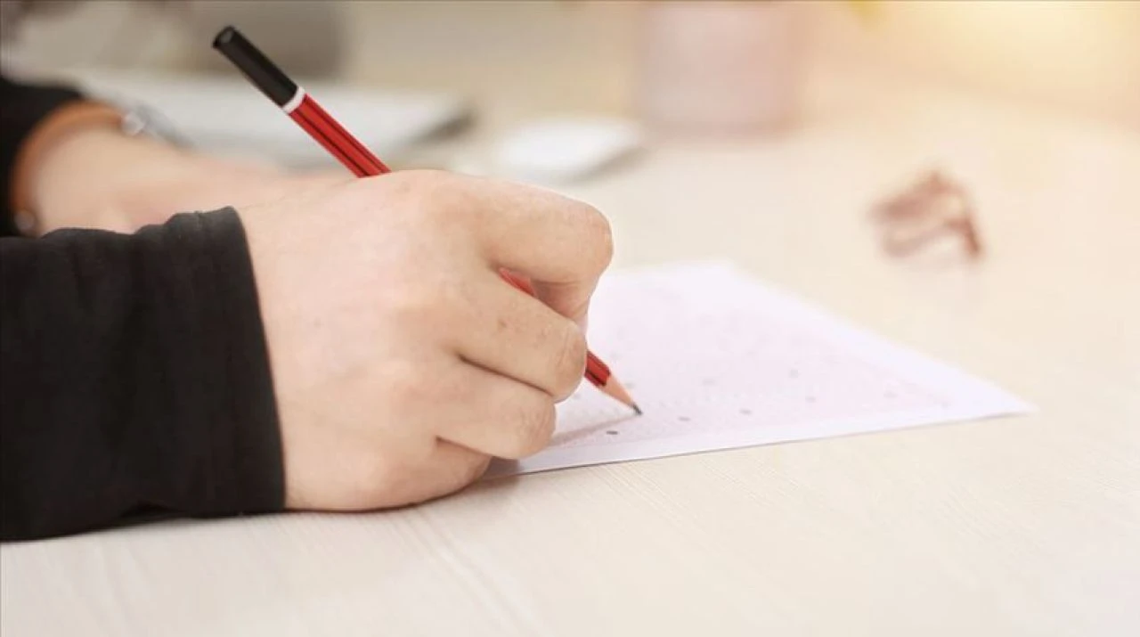 İstanbul'da lise ortak sınavında skandal! Sorular sızdı, Milli Eğitim sınavı iptal etti - 2. Resim