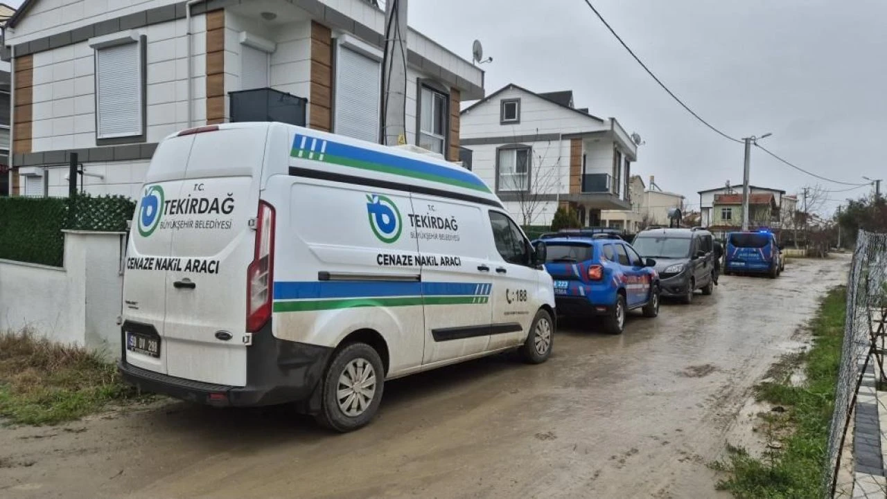 Son dakika | Tekirdağ'da villada vahşet! Birlikte yaşadığı kadını ve kızını öldürüp intihara kalkıştı