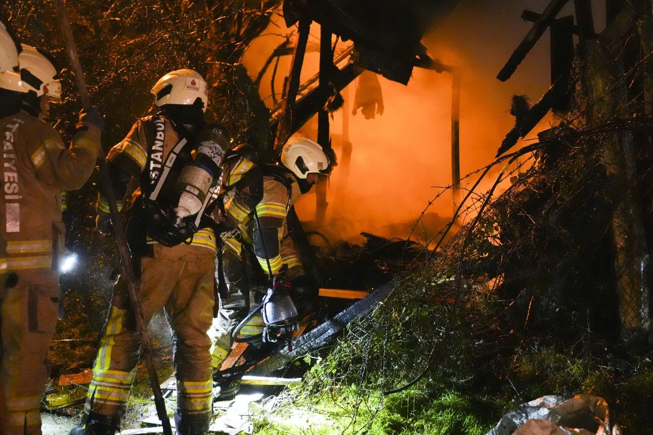 Tuzla'da palet fabrikasında korkutan yangın! - 3. Resim