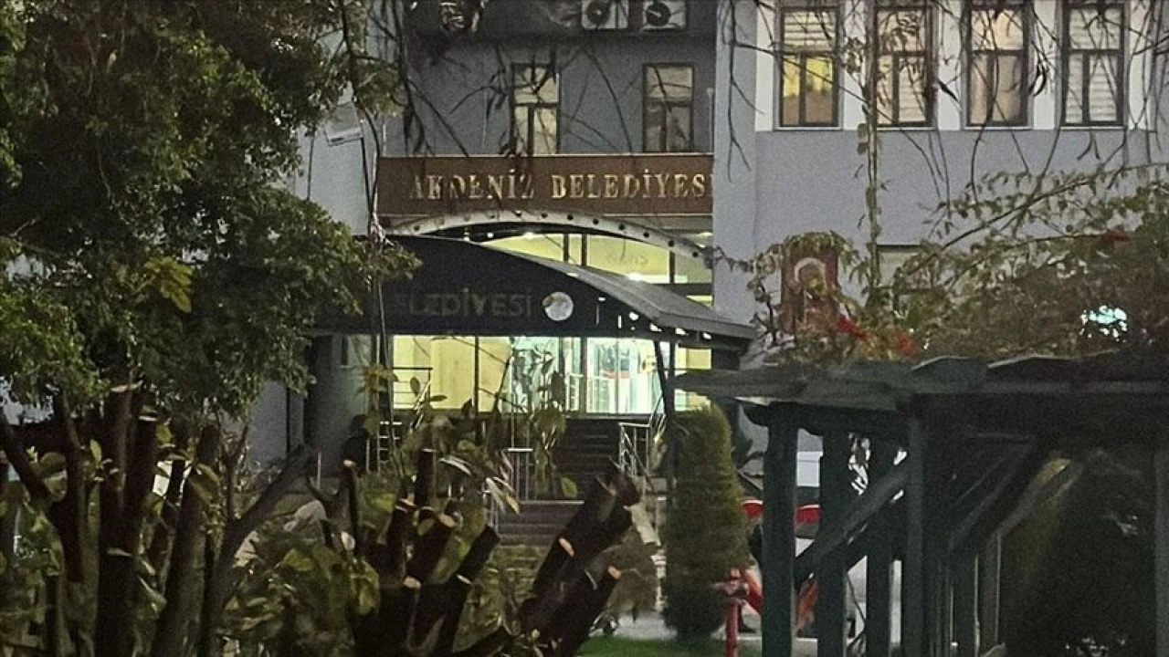 Hoşyar Sarıyıldız kimdir? Akdeniz Belediye Başkanı neden tutuklandı? - 3. Resim