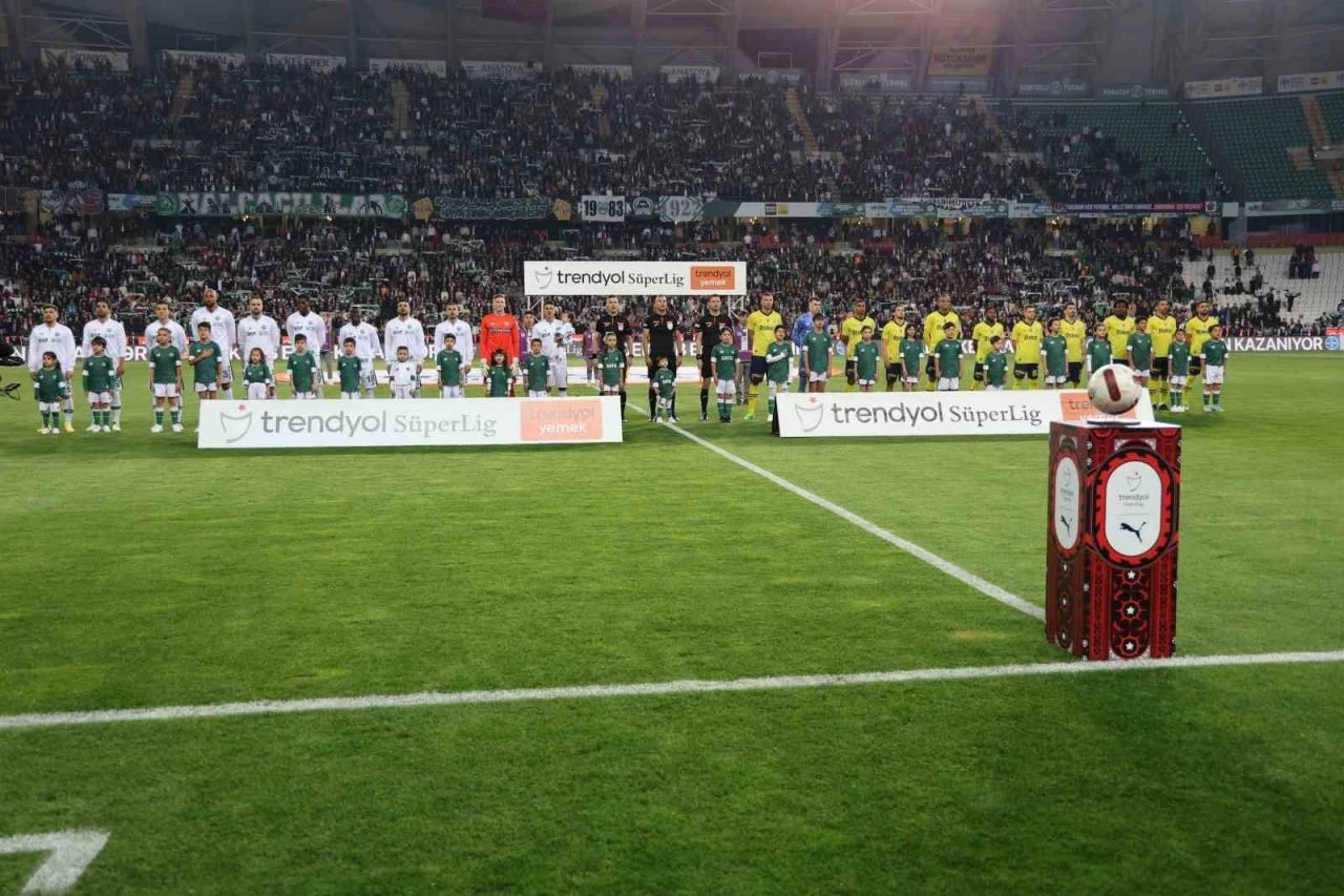 Konyaspor-Fenerbahçe maç kadrosu! Muhtemel 11'ler belli oldu, 2 kilit oyuncu yok - 5. Resim