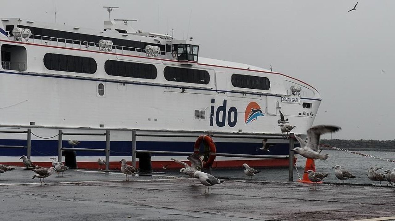 Marmara'da deniz ulaşımına fırtına engeli: İDO ve BUDO seferleri iptal edildi - 1. Resim