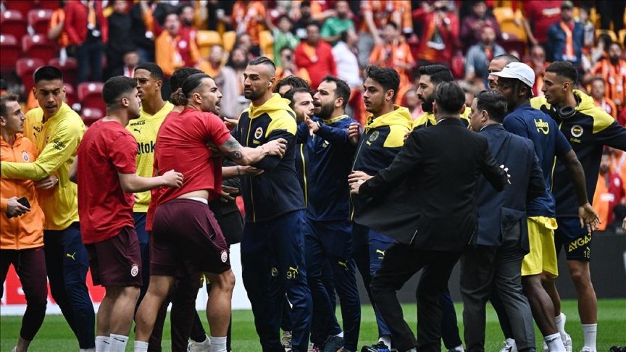 Olaylı Galatasaray-Fenerbahçe derbisine ilişkin davada ara karar! Mert Müldür ifade verecek - 1. Resim