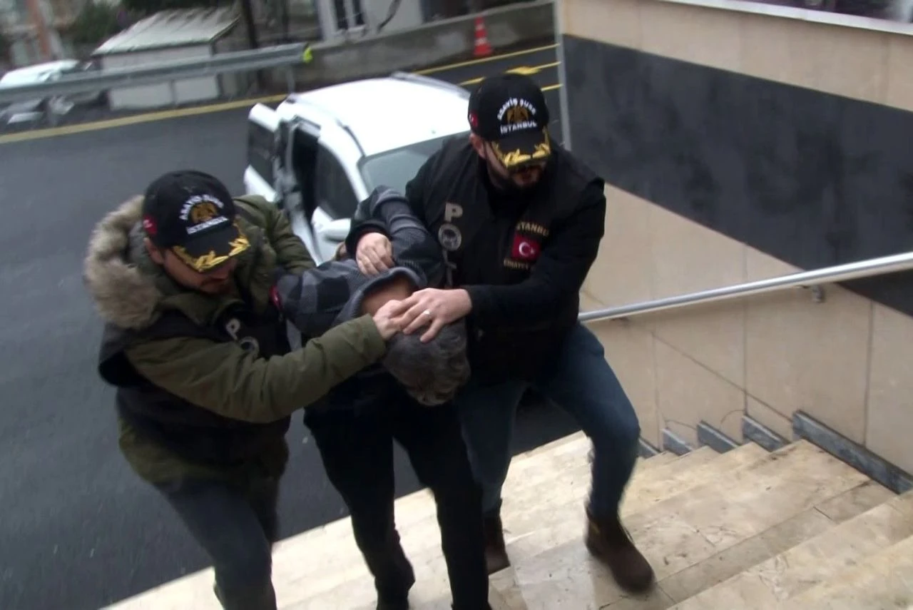 Bağcılar’da 12 yaşındaki çocuğun kafasını taşla ezerek öldürdü! Caninin ifadesi dehşete düşürdü - 2. Resim