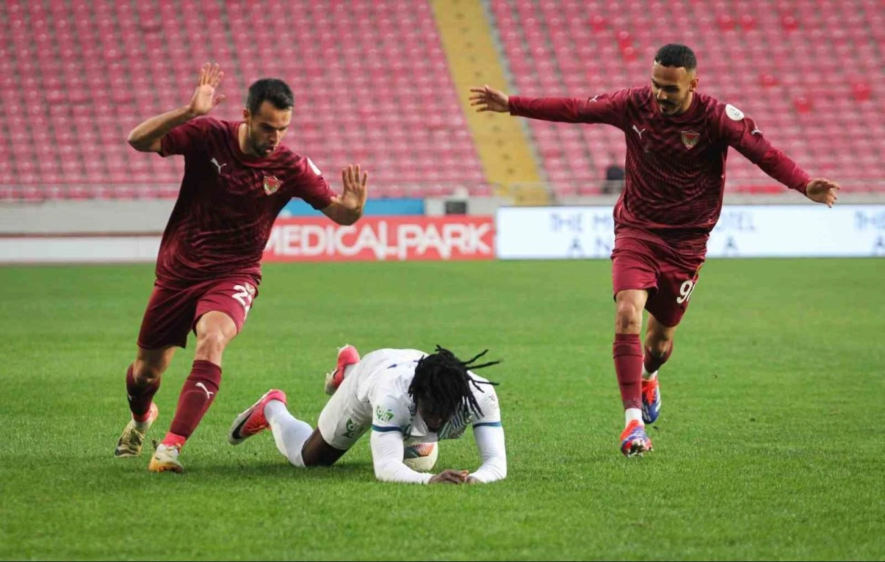 Hatayspor-Galatasaray maç biletinin ne zaman satışa çıkacağı merak edildi! Bu hafta Süper Lig'de karşılaşacaklar - 2. Resim