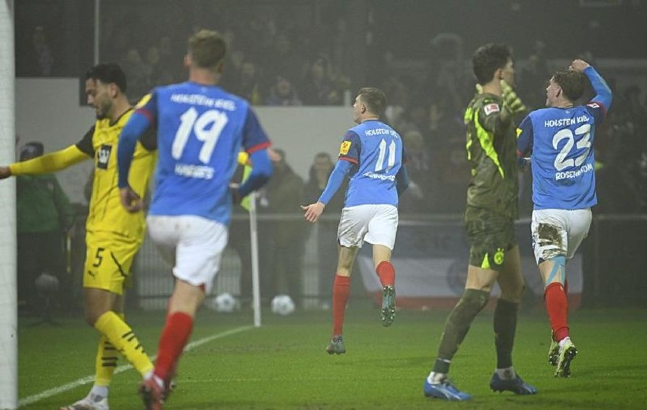 Holstein Kiel Borussia Dortmund maçı kaç kaç bitti? Nuri Şahin’in takımı ikinci yenilgisini aldı - 2. Resim