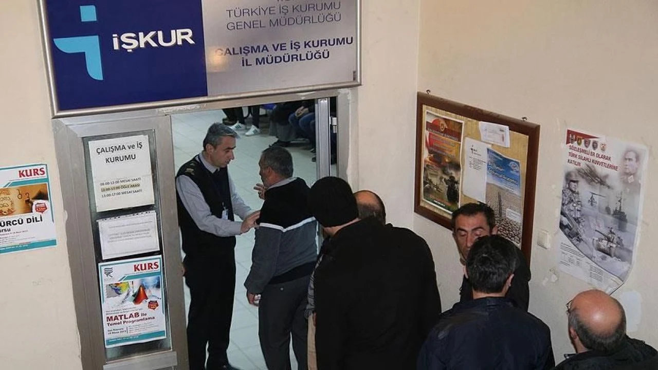 İş arayan gençlere destek! 10 bin 878 lira hesaplara yatacak - 1. Resim