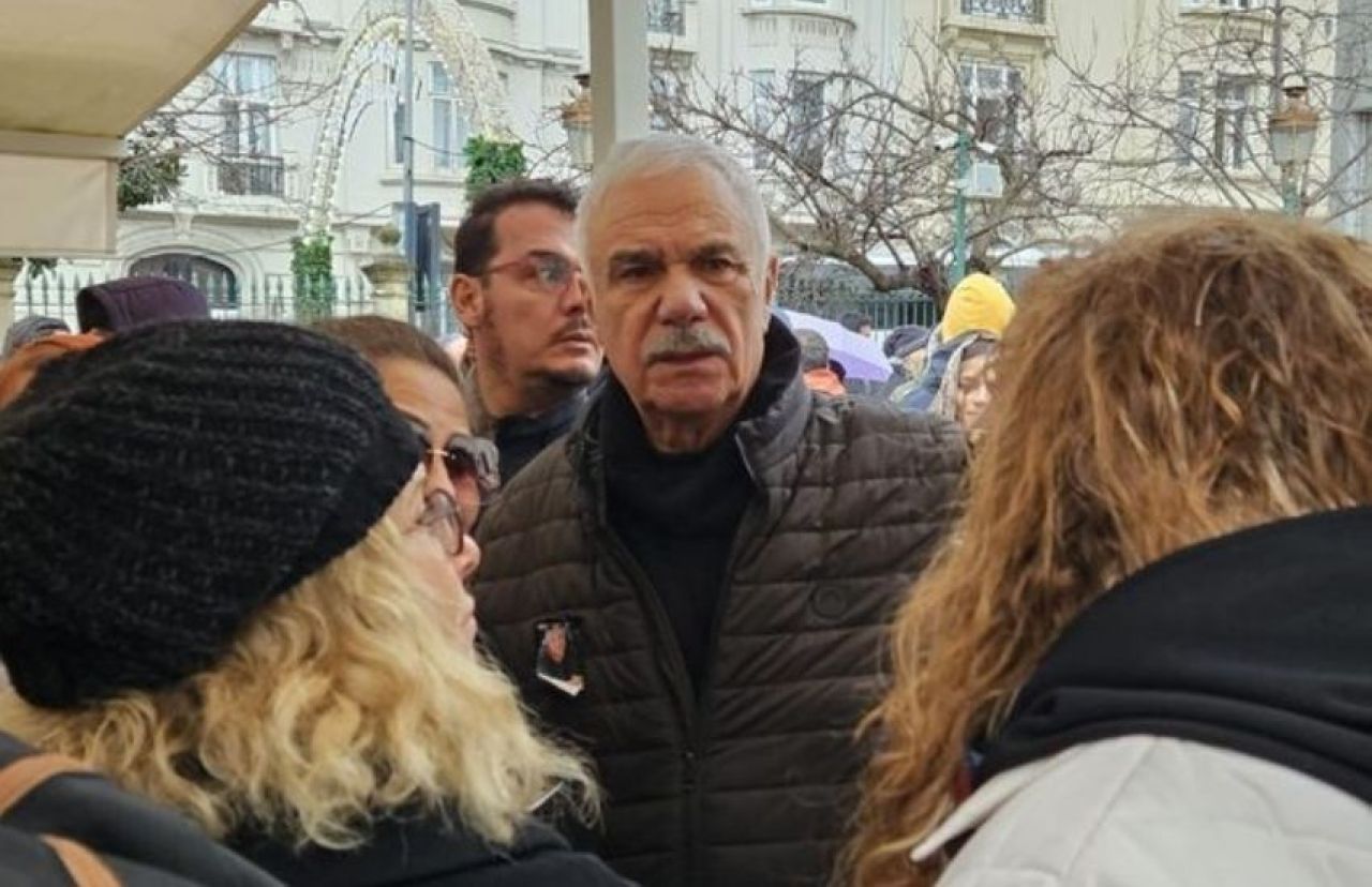 Yaprak Dökümü'nün Neyyir'i Bedia Ener Öztep'e veda! Halil Ergün gözyaşlarını tutamadı - 1. Resim