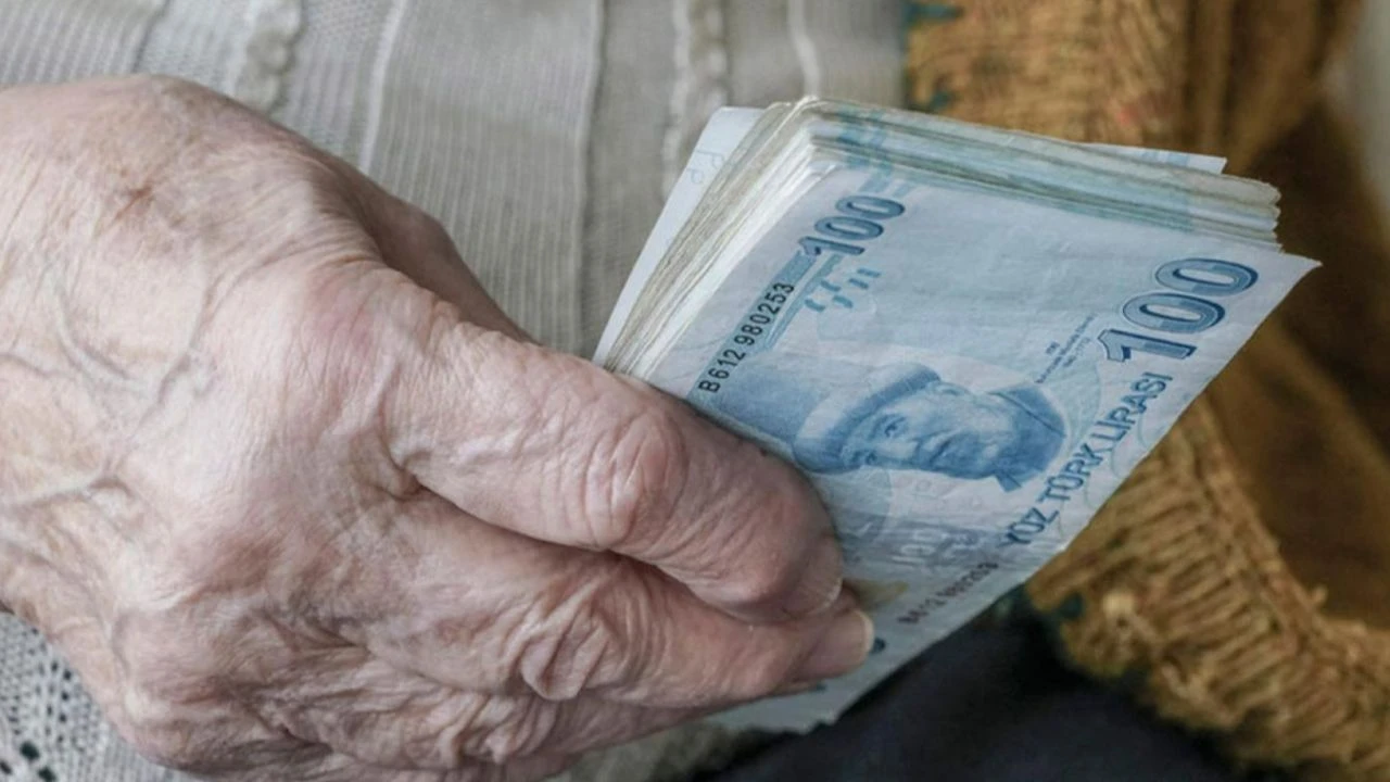 Emekli maaş farkları ne zaman yatacak? Milyonlarca emeklinin gözü yatacak maaşlarda - 2. Resim