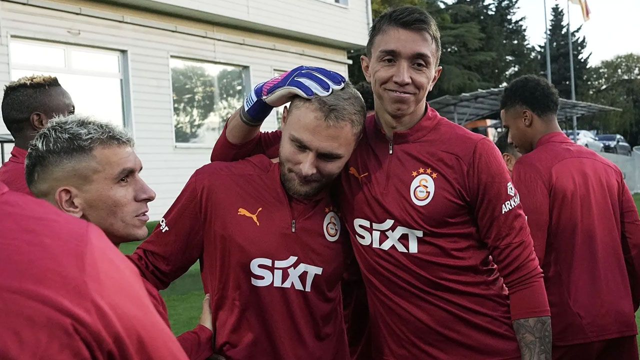 Galatasaray&#039;da ayrılık an meselesi! Transfer görüşmeleri başladı