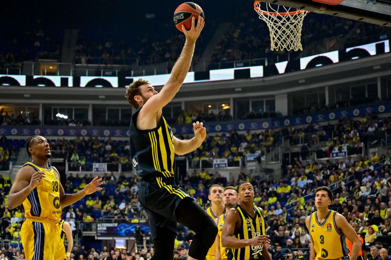Kızılyıldız-Fenerbahçe Beko maçı hangi kanalda? Karşılaşmanın saati belli oldu - 3. Resim