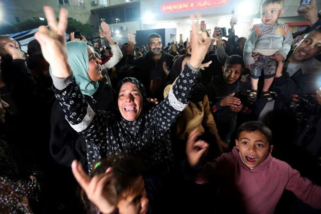 Ateşkes duyurusunun ardından İsrail'in katliamları durmadı! Filistinliler hem korkuyu hem sevinci bir arada yaşıyor - 5. Resim