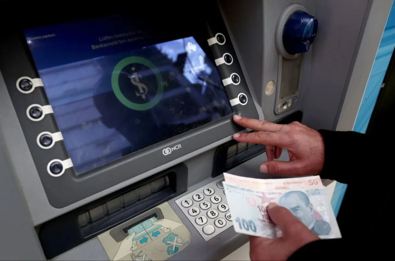 Bankalardan sürpriz ATM kararı! Para çekme limitleri değişti - 2. Resim
