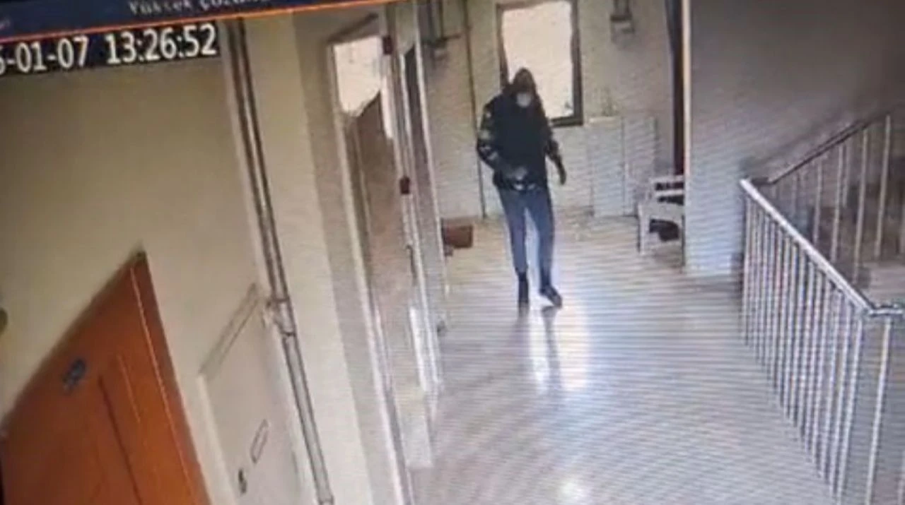 Emekli kadını dolandırıp parasıyla alem yaptılar! Polis adım adım izleyip kıskıvrak yakaladı - 1. Resim