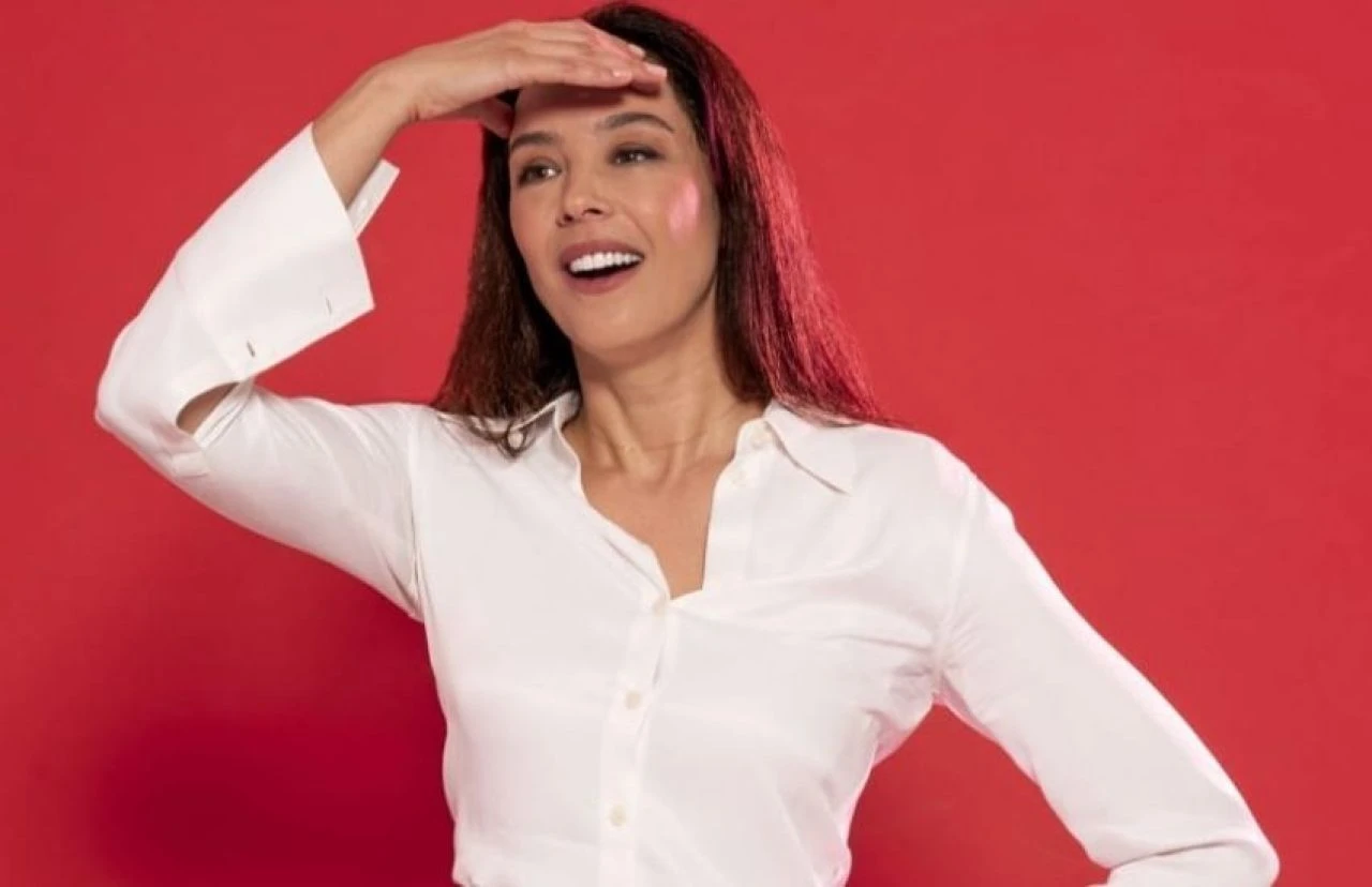 Yönetmen Kemal Başar ve Azra Akın arasında gerilim: Tiyatrodaki en büyük suçu işledi!