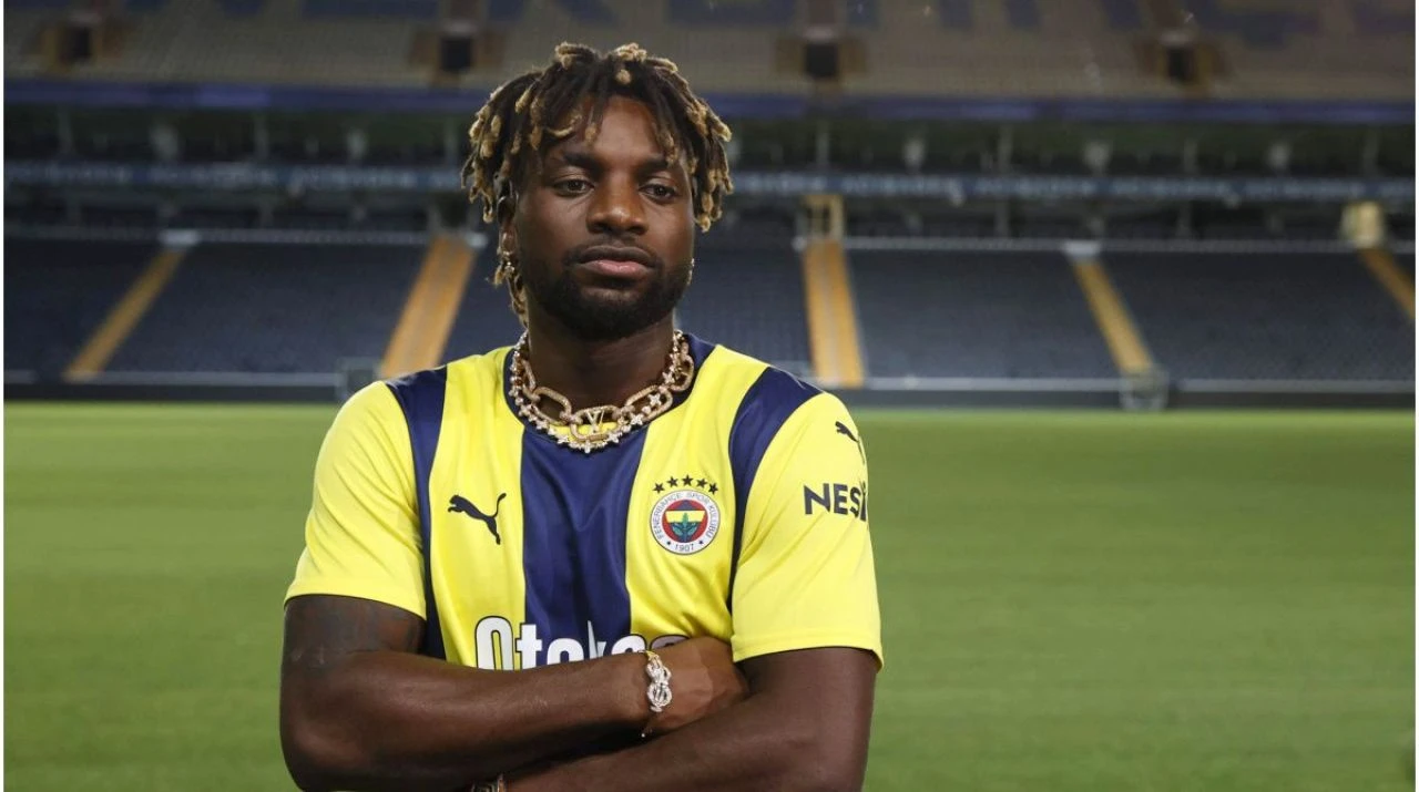 Allan Saint-Maximin Adana Demirspor-Fenerbahçe maçında neden oynamadığı gündem oldu - 2. Resim