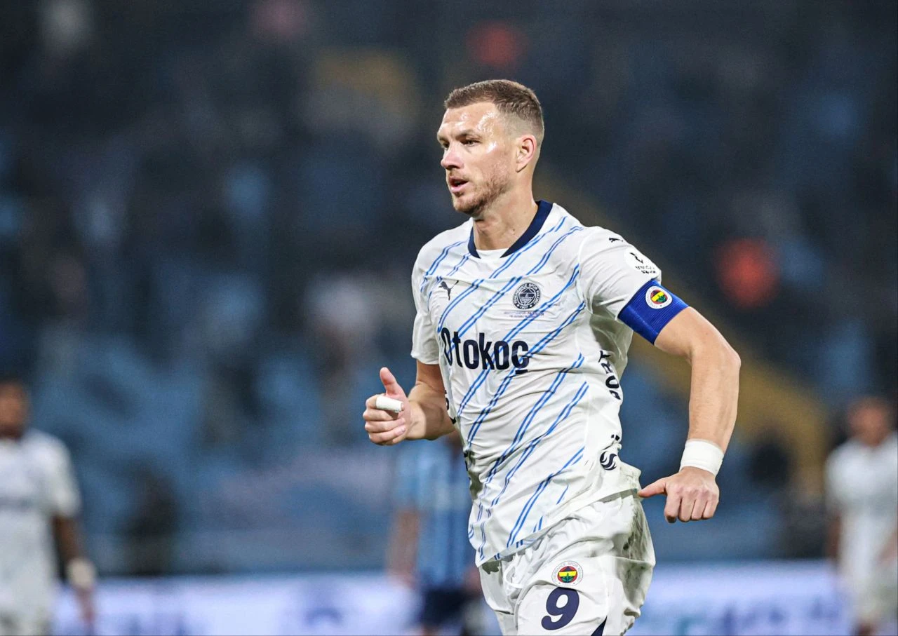 Jose Mourinho'dan itiraf gibi açıklama! 'Futbolu burada öğreniyorum' - 1. Resim