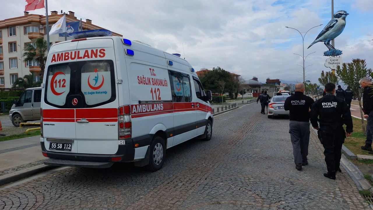 Samsun’da bir kadın yürekleri ağza getirdi! Hırçın sulara atladı, polis kurtardı