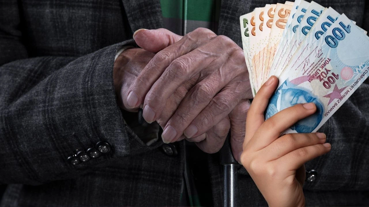 Yeni emekliler bayram ikramiyesi alacak mı? İşte malul, dul ve yetim aylığı alanların ikramiye oranları - 3. Resim