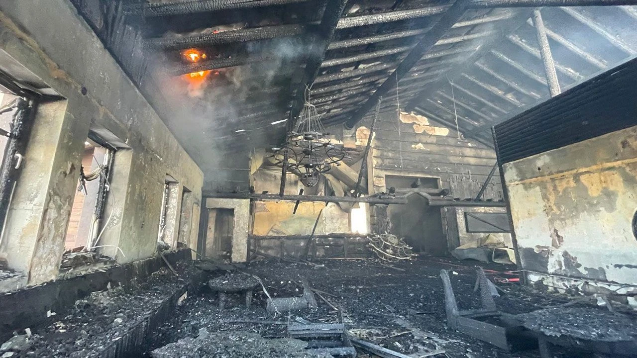 Kartalkaya'daki yangın faciası ile ilgili çok çarpıcı tespitler! Uzman isim yangının çıkış sebebini TGRT Haber'de açıkladı - 4. Resim