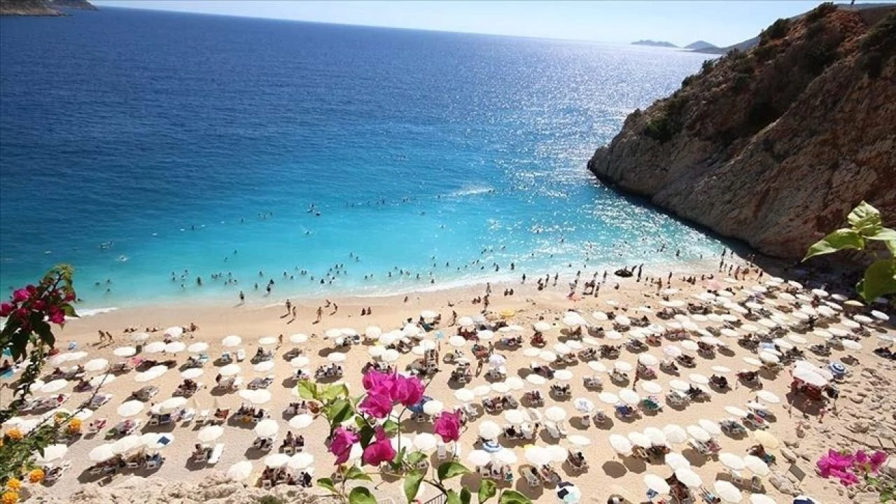 TÜİK açıkladı! Yerli turist 205 milyar lira harcadı: Yerli turistler akraba evinde kalmayı tercih etti! - 2. Resim