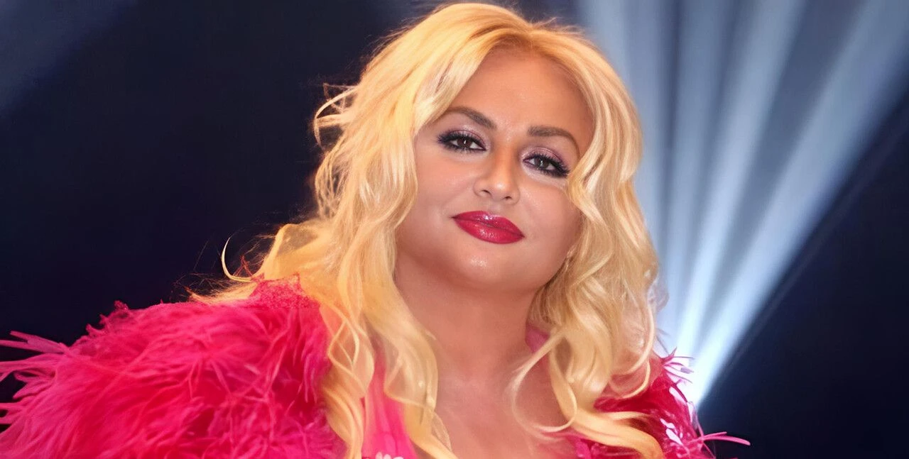 Banu Alkan neden hastaneye kaldırıldı? Ünlü sanatçının sağlık durumu açıklandı - 1. Resim