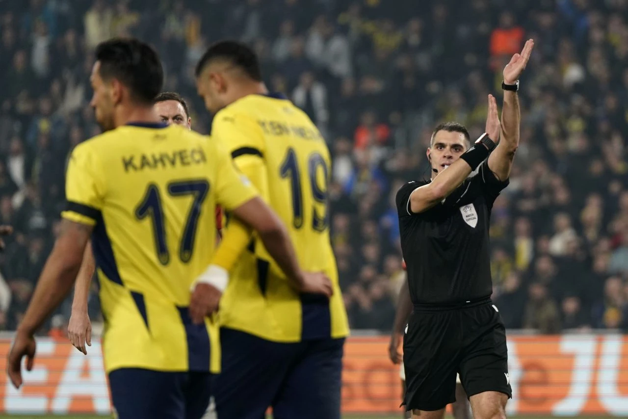 Fenerbahçe Lyon maçı kaç kaç bitti? Fenerbahçe tur şansını son haftaya bıraktı