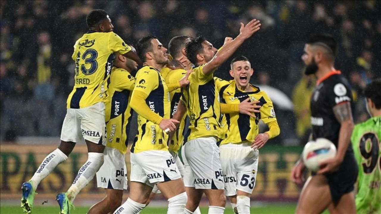 Fenerbahçe UEFA Avrupa Ligi'nde kritik virajda, rakip Lyon! Muhtemel 11'ler belli oldu - 1. Resim