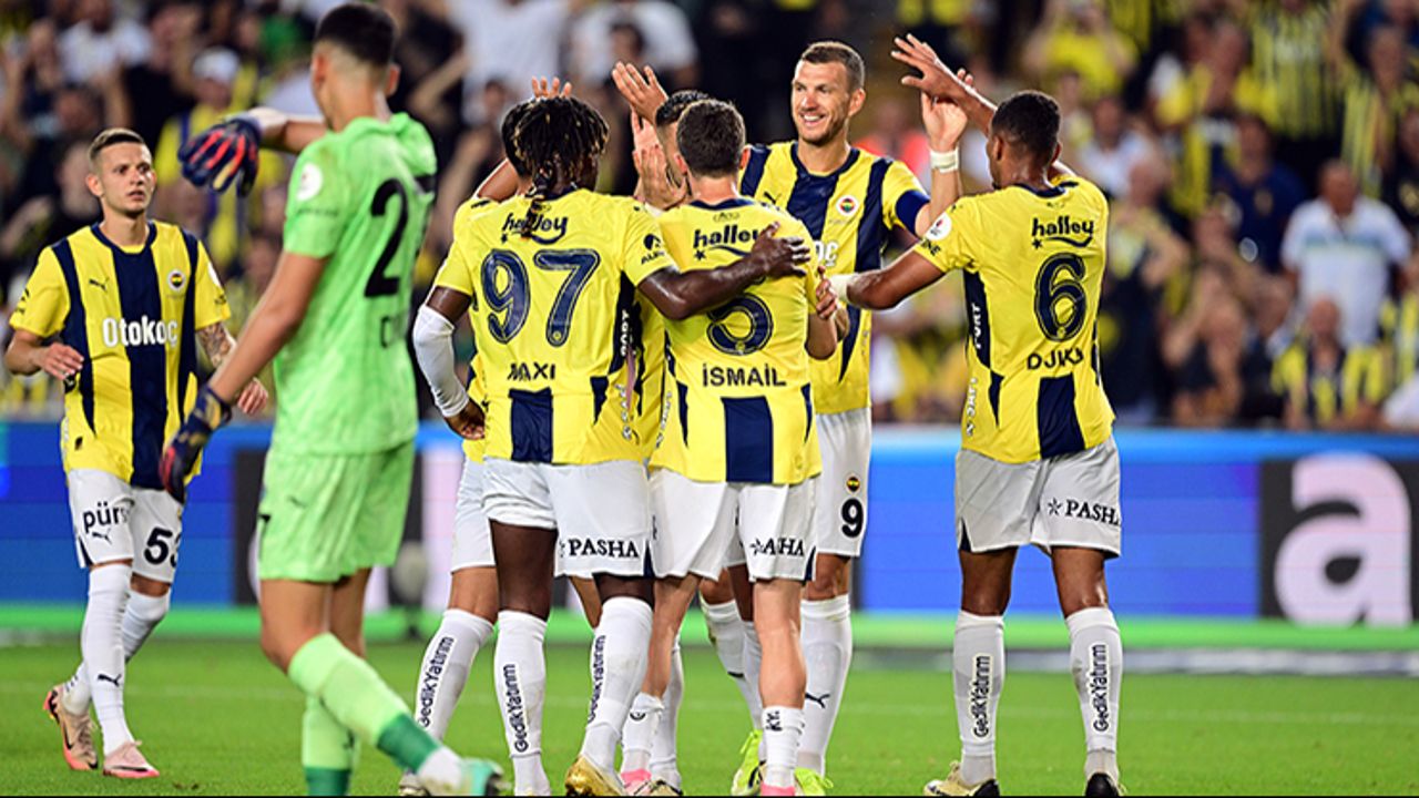 Fenerbahçe&#039;de sarı kart sınırındaki futbolcular! Lyon maçında kart görürlerse Midtjylland karşılaşmasında oynamayacaklar