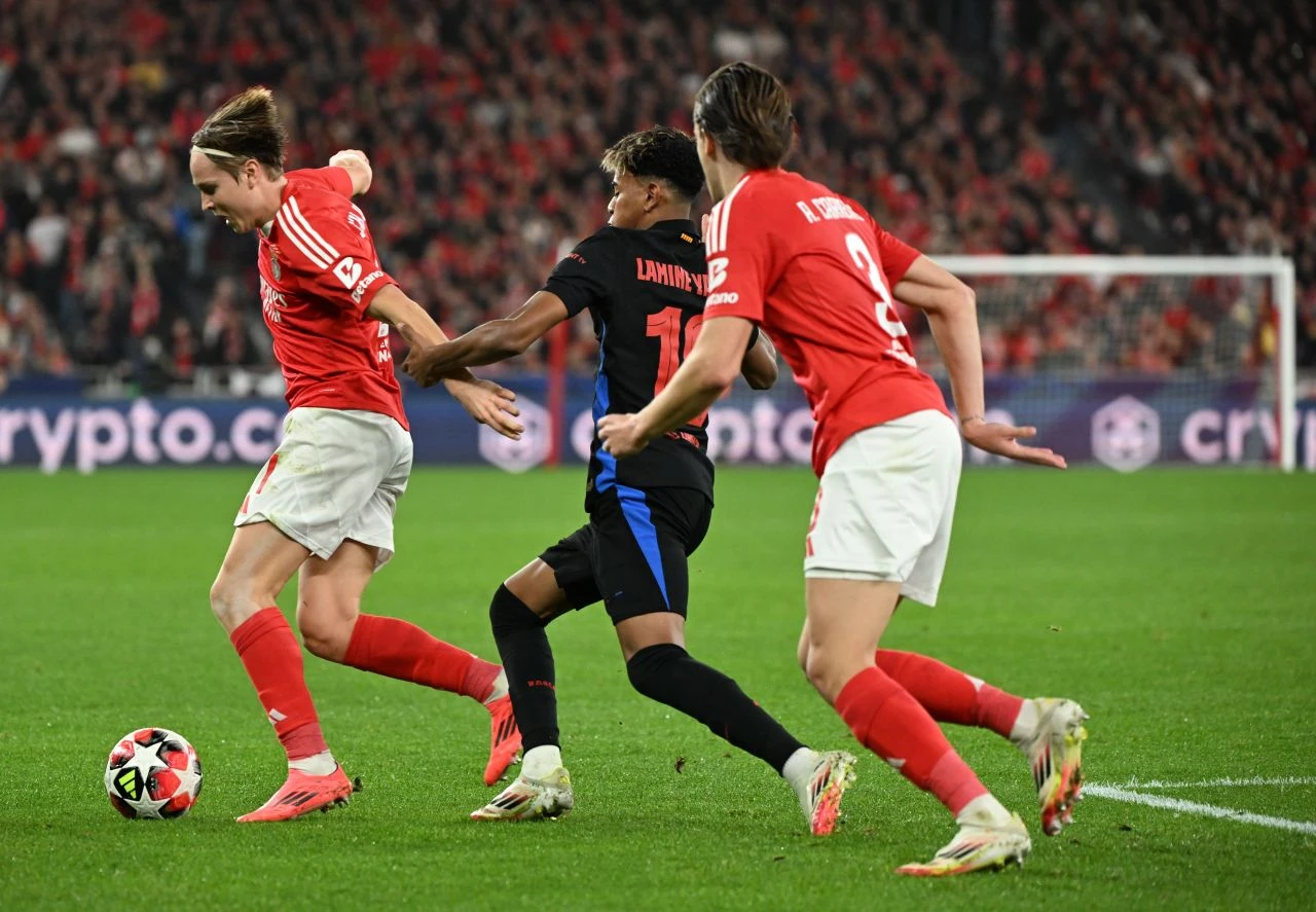 Kerem Aktürkoğlu Casa Pia-Benfica maçında oynayacak mı? Portekiz ekibi Barselona yenilgisini unutturmaya çalışacak - 3. Resim